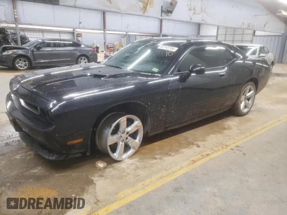 ✅ 2009 Dodge Challenger R/T • VIN: 2B3LJ54T59H510379 • Lot: 82143754. Wystawiony na Copart z przebiegiem 104 807 mil. Bezpłatny archiwum sprzedaży aukcyjnych z USA i szczegółowy raport historii pojazdu na DreamBid. Zdjęcie 1.