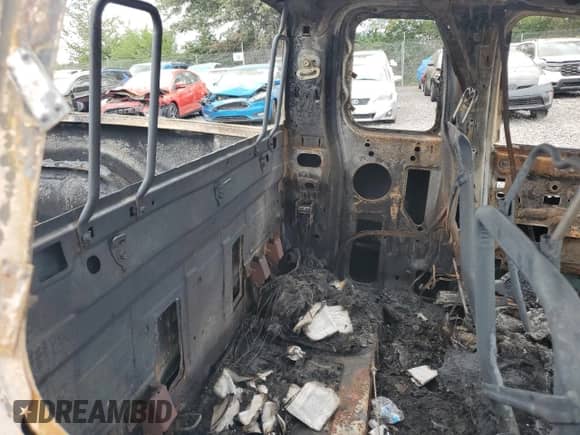 2005 Dodge Dakota SLT с VIN 1D7HE42K45S304962, выставлен на аукционе Copart как лот 69011065 с пробегом Не указан миль и На запчасти • Non repairable. История ставок и продаж доступна на DreamBid. Изображение 10.