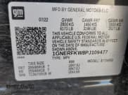 ✅ 2023 Chevrolet Traverse LS • VIN: 1GNERFKW8PJ109477 • Lot: 90623565. Wystawiony na Copart z przebiegiem 68 685 mil. Bezpłatny archiwum sprzedaży aukcyjnych z USA i szczegółowy raport historii pojazdu na DreamBid. Zdjęcie 13.