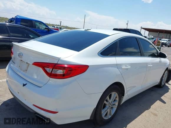 2015 Hyundai Sonata SE with VIN 5NPE24AF9FH149335, listed as a IAAI auction lot 42985916 with 111,875 mi miles and . Bid and sale history available at DreamBid. Image 13.