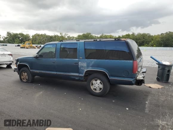 ✅ 1994 Chevrolet Suburban • VIN: 1GNFK16KXRJ424318 • Lot: 90022145. Wystawiony na Copart z przebiegiem 289 678 mil. Bezpłatny archiwum sprzedaży aukcyjnych z USA i szczegółowy raport historii pojazdu na DreamBid. Zdjęcie 2.