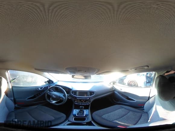 ✅ 2019 Hyundai Ioniq Blue • VIN: KMHC65LC5KU168724 • Lot: 41308318. Wystawiony na IAAI z przebiegiem 202 597 mil. Bezpłatny archiwum sprzedaży aukcyjnych z USA i szczegółowy raport historii pojazdu na DreamBid. Zdjęcie 18.