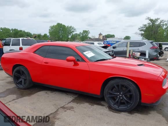 2018 Dodge Challenger R/T z VIN 2C3CDZBT4JH276955, wystawiony jako IAAI lot #42149110 z przebiegiem 80 000 mil mil oraz . Historia ofert i sprzedaży dostępna na DreamBid. Obrazek 13.