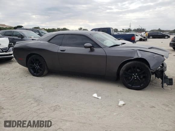 ✅ 2017 Dodge Challenger SXT • VIN: 2C3CDZAG6HH519048 • Lot: 36809563. Wystawiony na Copart z przebiegiem 67 016 mil. Bezpłatny archiwum sprzedaży aukcyjnych z USA i szczegółowy raport historii pojazdu na DreamBid. Zdjęcie 4.
