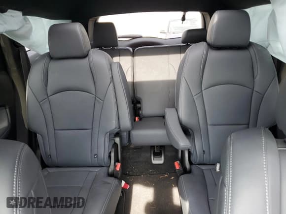 ✅ 2024 Buick Enclave Essence • VIN: 5GAEVAKW7RJ108834 • Lot: 55072515. Wystawiony na Copart z przebiegiem 19 483 mil. Bezpłatny archiwum sprzedaży aukcyjnych z USA i szczegółowy raport historii pojazdu na DreamBid. Zdjęcie 10.