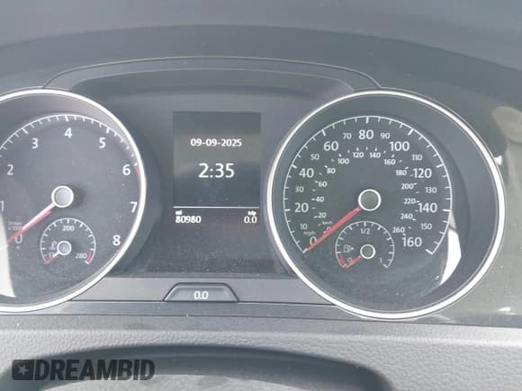 ✅ 2019 Volkswagen Golf S • VIN: 3VWH17AUXKM517653 • Lot: 43159650. Wystawiony na IAAI z przebiegiem 80 980 mil. Bezpłatny archiwum sprzedaży aukcyjnych z USA i szczegółowy raport historii pojazdu na DreamBid. Zdjęcie 7.