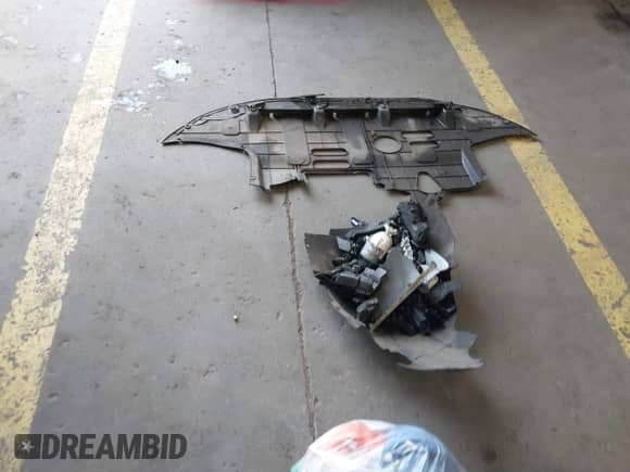 2019 Hyundai Veloster Premium with VIN KMHTG6AF7KU019571, listed as a IAAI auction lot 41478431 with 107,197 mi miles and . Bid and sale history available at DreamBid. Image 12.