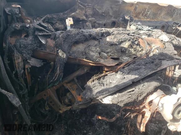 ✅ 2024 Lexus RZ 300e Premium • VIN: JTJABABB0RA004671 • Лот: 57287935. Опубликован ранее на Copart с пробегом Не указан. Бесплатный доступ к архиву аукционных продаж из США и подробный отчёт об истории автомобиля на DreamBid. Изображение 9.