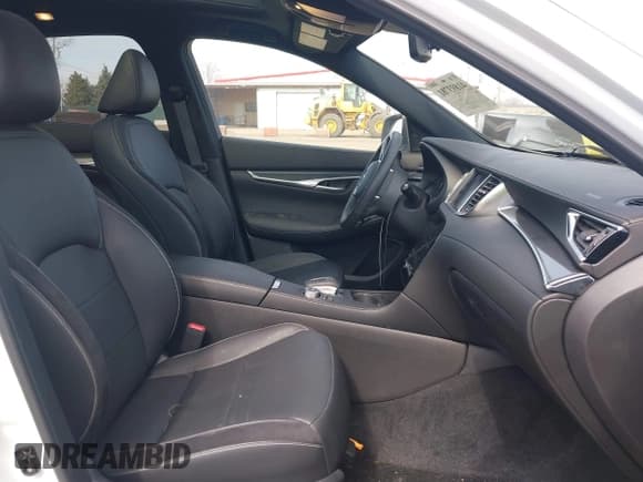 ✅ 2024 Infiniti QX50 Sport • VIN: 3PCAJ5FB2RF112904 • Lot: 41893781. Wystawiony na IAAI z przebiegiem 6 277 mil. Bezpłatny archiwum sprzedaży aukcyjnych z USA i szczegółowy raport historii pojazdu na DreamBid. Zdjęcie 5.