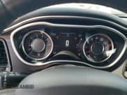 ✅ 2015 Dodge Challenger SXT Plus • VIN: 2C3CDZBGXFH708135 • Lot: 54748414. Wystawiony na Copart z przebiegiem 47 372 mil. Bezpłatny archiwum sprzedaży aukcyjnych z USA i szczegółowy raport historii pojazdu na DreamBid. Zdjęcie 9.