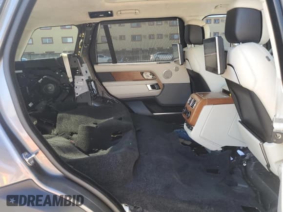 ✅ 2019 Land Rover Range Rover • VIN: SALGV5RE3KA517357 • Lot: 80725585. Listed on Copart with 81,297 mi. Free auction sales archive from the USA and detailed vehicle history report at DreamBid. Image 10.