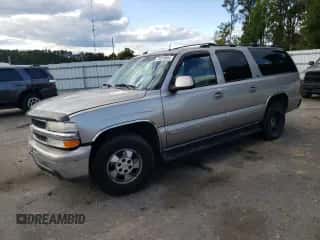2002 Chevrolet Suburban LS z VIN 3GNFK16Z02G210488, wystawiony jako Copart lot #75819804 z przebiegiem 278 873 mil mil oraz Szkoda całkowita • Salvage title. Historia ofert i sprzedaży dostępna na DreamBid. Obrazek 1.