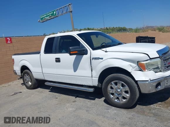 ✅ 2014 Ford F-150 XL • VIN: 1FTFX1CF8EKG32929 • Lot: 43001025. Wystawiony na IAAI z przebiegiem 132 112 mil. Bezpłatny archiwum sprzedaży aukcyjnych z USA i szczegółowy raport historii pojazdu na DreamBid. Zdjęcie 13.