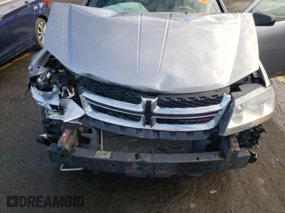 ✅ 2014 Dodge Avenger SE • VIN: 1C3CDZAB5EN169743 • Лот: 75340904. Опубликован ранее на Copart с пробегом 181 697 миль. Бесплатный доступ к архиву аукционных продаж из США и подробный отчёт об истории автомобиля на DreamBid. Изображение 12.