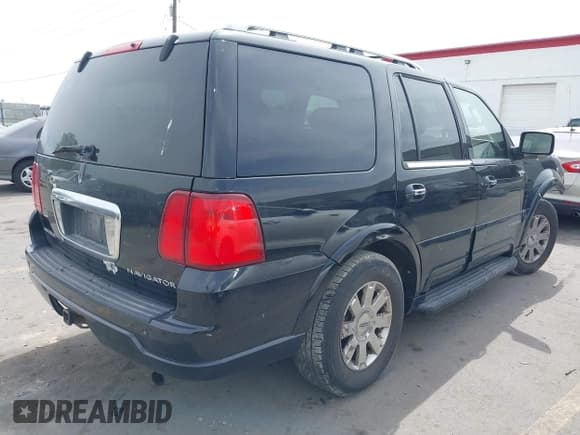 ✅ 2004 Lincoln Navigator Luxury • VIN: 5LMFU28R74LJ01322 • Lot: 42350030. Listed on IAAI with Not provided. Free auction sales archive from the USA and detailed vehicle history report at DreamBid. Image 4.