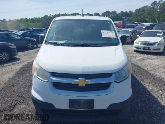 2017 Chevrolet City Express Cargo LS z VIN 3N63M0YN0HK705738, wystawiony jako IAAI lot #42104563 z przebiegiem 153 181 mil mil oraz . Historia ofert i sprzedaży dostępna na DreamBid. Obrazek 12.