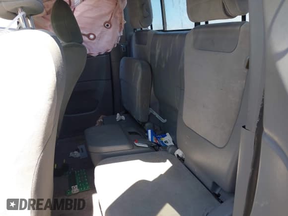 ✅ 2011 Toyota Tacoma • VIN: 5TFTX4CN1BX004365 • Lot: 42609521. Listed on IAAI with 135,817 mi. Free auction sales archive from the USA and detailed vehicle history report at DreamBid. Image 8.