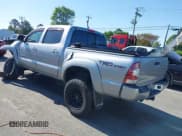 ✅ 2015 Toyota Tacoma • VIN: 3TMLU4EN1FM185873 • Lot: 41970430. Listed on IAAI with 191,790 mi. Free auction sales archive from the USA and detailed vehicle history report at DreamBid. Image 3.