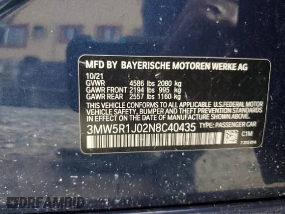 2022 BMW 3 Series 330i z VIN 3MW5R1J02N8C40435, wystawiony jako Copart lot #70088945 z przebiegiem Nie podano mil oraz Nie do naprawy • Non repairable. Historia ofert i sprzedaży dostępna na DreamBid. Obrazek 13.