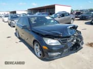 ✅ 2014 Mercedes-Benz C 250 Sport • VIN: WDDGF4HB3EG205312 • Lot: 42187909. Wystawiony na IAAI z przebiegiem 136 079 mil. Bezpłatny archiwum sprzedaży aukcyjnych z USA i szczegółowy raport historii pojazdu na DreamBid. Zdjęcie 1.