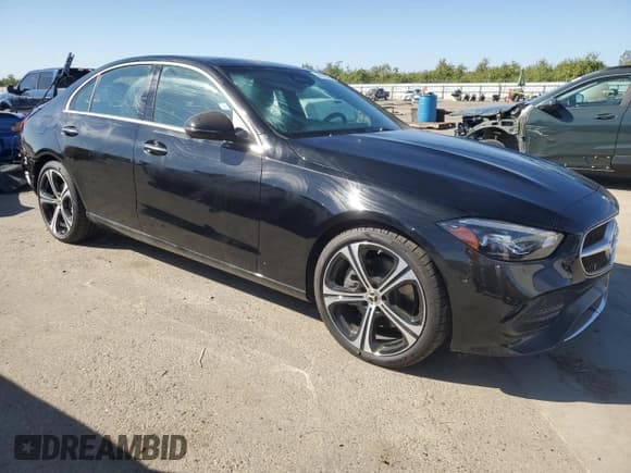 ✅ 2025 Mercedes-Benz C 300 • VIN: W1KAF4GB9SR255915 • Lot: 86113255. Wystawiony na Copart z przebiegiem 1 391 mil. Bezpłatny archiwum sprzedaży aukcyjnych z USA i szczegółowy raport historii pojazdu na DreamBid. Zdjęcie 4.