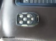 ✅ 2016 Chevrolet Suburban LTZ • VIN: 1GNSCJKC7GR258686 • Lot: 42787175. Wystawiony na IAAI z przebiegiem Nie podano. Bezpłatny archiwum sprzedaży aukcyjnych z USA i szczegółowy raport historii pojazdu na DreamBid. Zdjęcie 11.