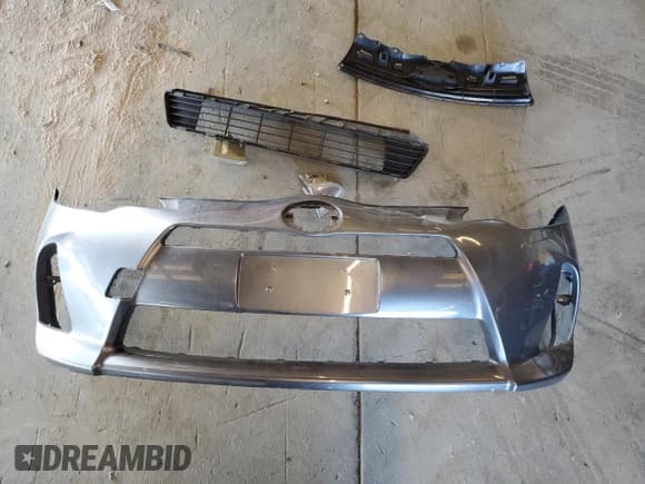 ✅ 2013 Toyota Prius One • VIN: JTDKDTB34D1553935 • Lot: 82657405. Wystawiony na Copart z przebiegiem 211 935 mil. Bezpłatny archiwum sprzedaży aukcyjnych z USA i szczegółowy raport historii pojazdu na DreamBid. Zdjęcie 12.