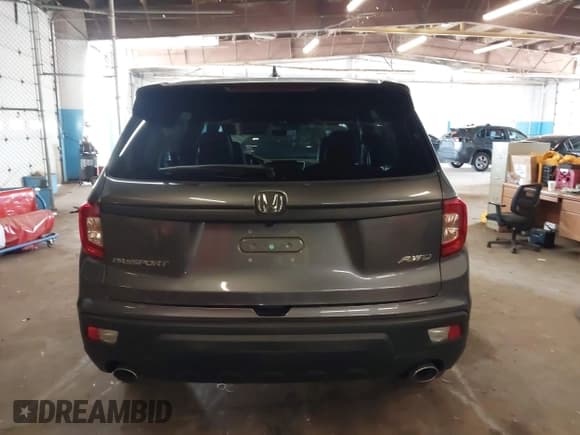 ✅ 2021 Honda Passport EX-L • VIN: 5FNYF8H56MB012533 • Lot: 42561010. Listed on IAAI with 40,568 mi. Free auction sales archive from the USA and detailed vehicle history report at DreamBid. Image 17.