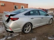 ✅ 2018 Hyundai Sonata Limited • VIN: 5NPE34AF8JH669810 • Lot: 72843962. Listed on Copart with 40,219 mi. Free auction sales archive from the USA and detailed vehicle history report at DreamBid. Image 3.