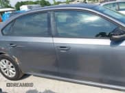 ✅ 2013 Volkswagen Passat Wolfsburg Edition • VIN: 1VWAH7A33DC035826 • Лот: 42309758. Опубликован ранее на IAAI с пробегом 135 227 миль. Бесплатный доступ к архиву аукционных продаж из США и подробный отчёт об истории автомобиля на DreamBid. Изображение 13.