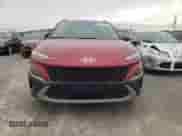 2022 Hyundai Kona SEL z VIN KM8K3CAB8NU780147, wystawiony jako Copart lot #40811173 z przebiegiem 25 751 mil mil oraz . Historia ofert i sprzedaży dostępna na DreamBid. Obrazek 5.