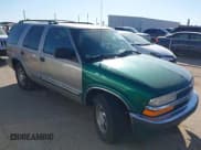 ✅ 2001 Chevrolet Blazer LT • VIN: 1GNDT13W71K195400 • Lot: 41682682. Wystawiony na IAAI z przebiegiem 178 957 mil. Bezpłatny archiwum sprzedaży aukcyjnych z USA i szczegółowy raport historii pojazdu na DreamBid. Zdjęcie 1.