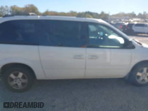 2005 Dodge Caravan SXT с VIN 2D4GP44L65R518524, выставлен на аукционе IAAI как лот 43440196 с пробегом 146 510 миль миль и . История ставок и продаж доступна на DreamBid. Изображение 13.