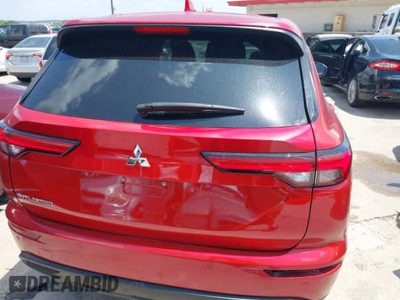 ✅ 2022 Mitsubishi Outlander ES • VIN: JA4J4TA8XNZ051887 • Лот: 42767567. Опубликован ранее на IAAI с пробегом 47 673 миль. Бесплатный доступ к архиву аукционных продаж из США и подробный отчёт об истории автомобиля на DreamBid. Изображение 16.