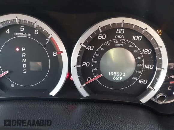 ✅ 2010 Acura TSX • VIN: JH4CU2F66AC014220 • Lot: 43494127. Wystawiony na IAAI z przebiegiem 193 573 mil. Bezpłatny archiwum sprzedaży aukcyjnych z USA i szczegółowy raport historii pojazdu na DreamBid. Zdjęcie 7.