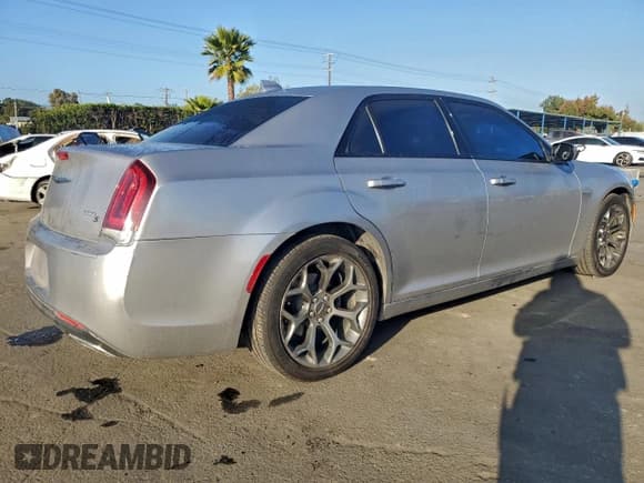 ✅ 2017 Chrysler 300 S • VIN: 2C3CCABGXHH553853 • Lot: 95307145. Listed on Copart with 107,017 mi. Free auction sales archive from the USA and detailed vehicle history report at DreamBid. Image 3.