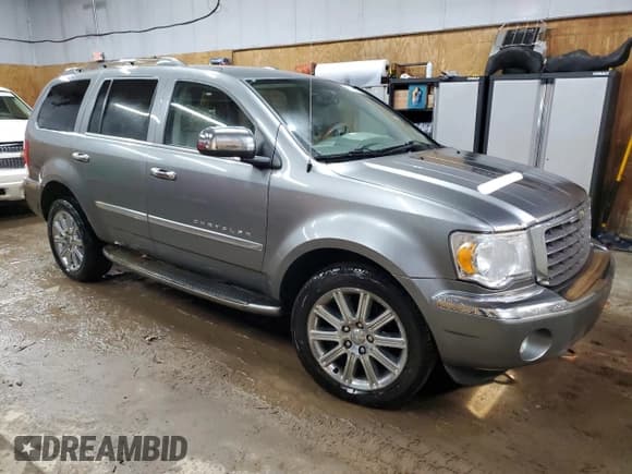 ✅ 2008 Chrysler Aspen Limited • VIN: 1A8HW582X8F129384 • Lot: 52198845. Wystawiony na Copart z przebiegiem 173 160 mil. Bezpłatny archiwum sprzedaży aukcyjnych z USA i szczegółowy raport historii pojazdu na DreamBid. Zdjęcie 4.