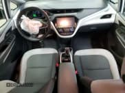 ✅ 2017 Chevrolet Bolt EV LT • VIN: 1G1FW6S06H4164844 • Lot: 42644815. Wystawiony na Copart z przebiegiem 54 913 mil. Bezpłatny archiwum sprzedaży aukcyjnych z USA i szczegółowy raport historii pojazdu na DreamBid. Zdjęcie 8.