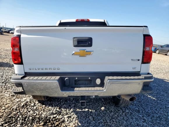 ✅ 2015 Chevrolet Silverado 2500HD LT • VIN: 1GC2KVEG5FZ122461 • Lot: 66639795. Wystawiony na Copart z przebiegiem 222 057 mil. Bezpłatny archiwum sprzedaży aukcyjnych z USA i szczegółowy raport historii pojazdu na DreamBid. Zdjęcie 6.