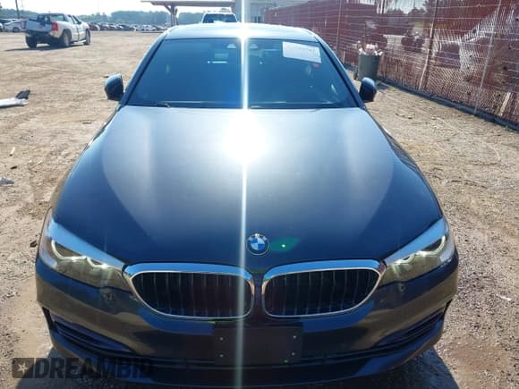 ✅ 2019 BMW 5 Series 530i xDrive • VIN: WBAJA7C56KWW25369 • Lot: 42539597. Listed on IAAI with 44,916 mi. Free auction sales archive from the USA and detailed vehicle history report at DreamBid. Image 6.