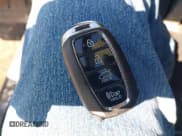 ✅ 2020 Hyundai Santa Fe Limited • VIN: 5NMS5CAA0LH208063 • Лот: 42131296. Опубликован ранее на IAAI с пробегом 65 030 миль. Бесплатный доступ к архиву аукционных продаж из США и подробный отчёт об истории автомобиля на DreamBid. Изображение 11.