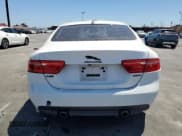 ✅ 2017 Jaguar XE 25t Prestige • VIN: SAJAE4BG1HA952939 • Lot: 63829485. Wystawiony na Copart z przebiegiem 67 543 mil. Bezpłatny archiwum sprzedaży aukcyjnych z USA i szczegółowy raport historii pojazdu na DreamBid. Zdjęcie 6.