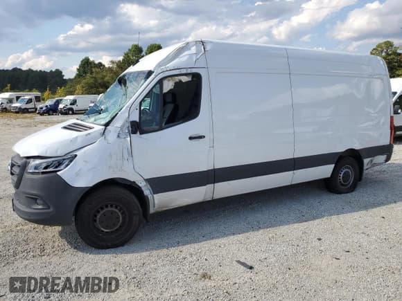 ✅ 2024 Mercedes-Benz Sprinter Cargo • VIN: W1Y4NCHY7RT169101 • Lot: 71209195. Wystawiony na Copart z przebiegiem 45 374 mil. Bezpłatny archiwum sprzedaży aukcyjnych z USA i szczegółowy raport historii pojazdu na DreamBid. Zdjęcie 1.