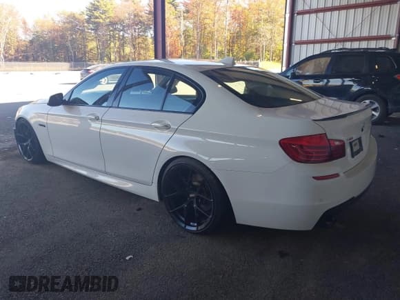 ✅ 2015 BMW 5 Series 535i xDrive • VIN: WBA5B3C59FD548778 • Lot: 43380053. Listed on IAAI with 135,001 mi. Free auction sales archive from the USA and detailed vehicle history report at DreamBid. Image 3.