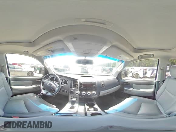 ✅ 2013 Toyota Sequoia SR5 • VIN: 5TDZY5G10DS046216 • Lot: 69945005. Wystawiony na Copart z przebiegiem 165 593 mil. Bezpłatny archiwum sprzedaży aukcyjnych z USA i szczegółowy raport historii pojazdu na DreamBid. Zdjęcie 15.