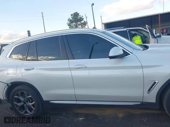 ✅ 2023 BMW X3 sDrive30i • VIN: 5UX43DP03P9R75120 • Lot: 43692847. Wystawiony na IAAI z przebiegiem 48 425 mil. Bezpłatny archiwum sprzedaży aukcyjnych z USA i szczegółowy raport historii pojazdu na DreamBid. Zdjęcie 14.