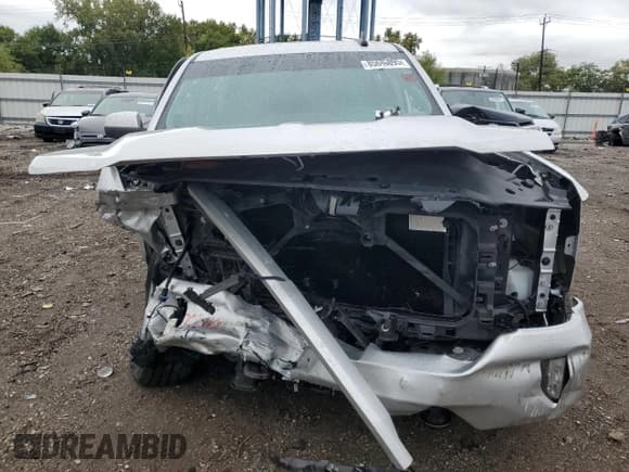 ✅ 2018 Chevrolet Silverado 1500 LT • VIN: 3GCUKREC6JG637961 • Lot: 85683095. Listed on Copart with Not provided. Free auction sales archive from the USA and detailed vehicle history report at DreamBid. Image 5.