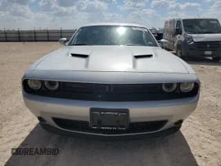 ✅ 2021 Dodge Challenger SXT • VIN: 2C3CDZAG3MH501519 • Lot: 65345094. Wystawiony na Copart z przebiegiem 25 550 mil. Bezpłatny archiwum sprzedaży aukcyjnych z USA i szczegółowy raport historii pojazdu na DreamBid. Zdjęcie 5.