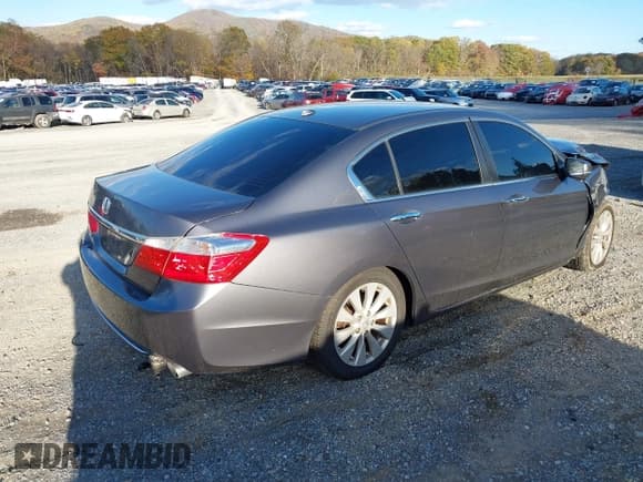 ✅ 2015 Honda Accord EX-L • VIN: 1HGCR2F84FA161628 • Lot: 43573010. Listed on IAAI with Not provided. Free auction sales archive from the USA and detailed vehicle history report at DreamBid. Image 4.