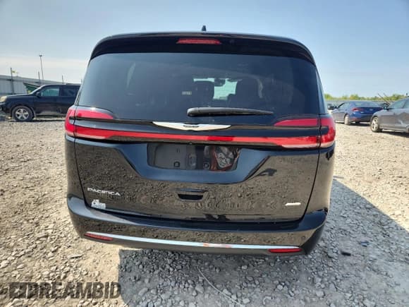 ✅ 2023 Chrysler Pacifica Touring L • VIN: 2C4RC3BG1PR503918 • Lot: 71857125. Wystawiony na Copart z przebiegiem 21 868 mil. Bezpłatny archiwum sprzedaży aukcyjnych z USA i szczegółowy raport historii pojazdu na DreamBid. Zdjęcie 6.